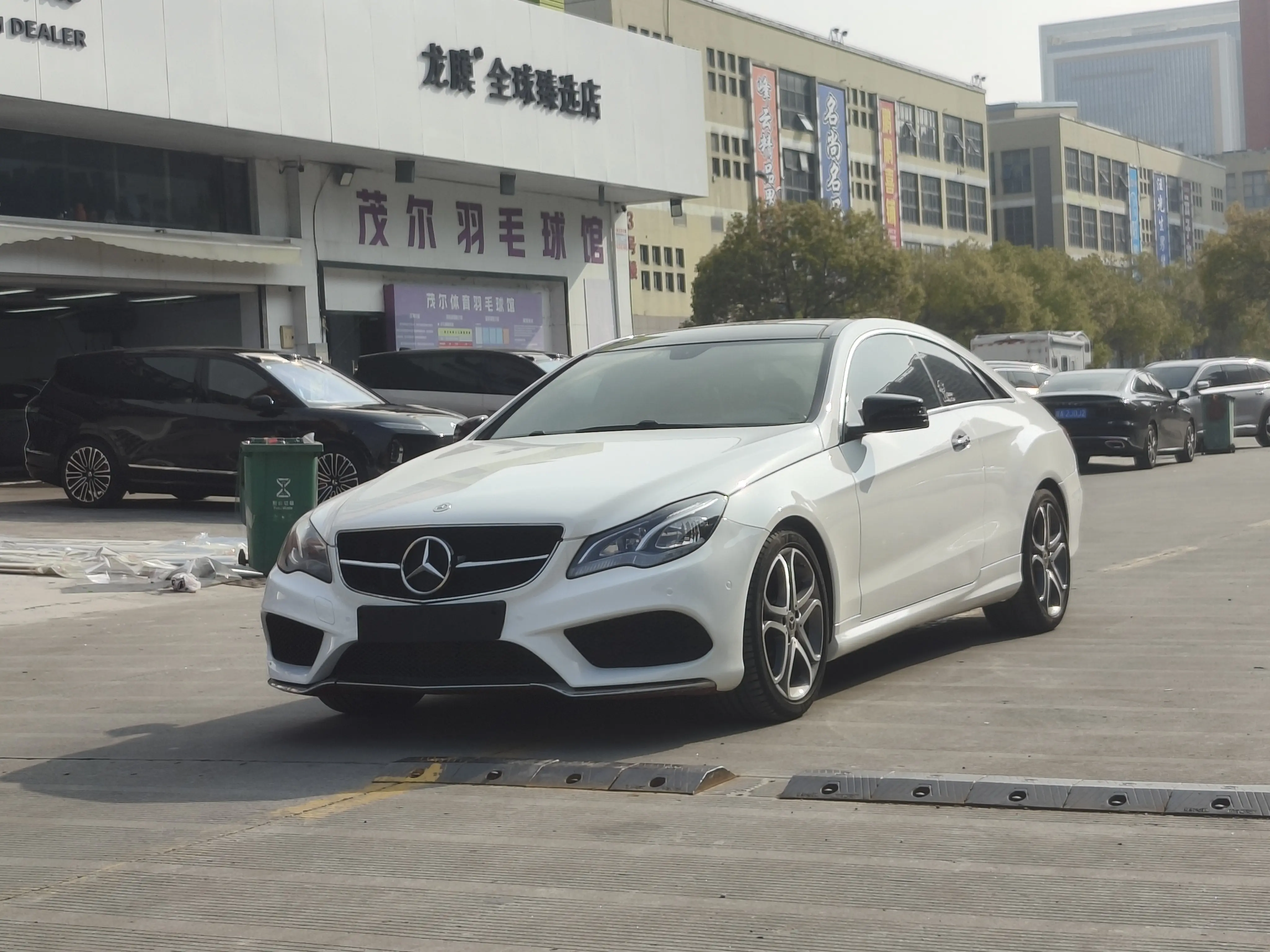 Mercedes-Benz E-Class  из Китая