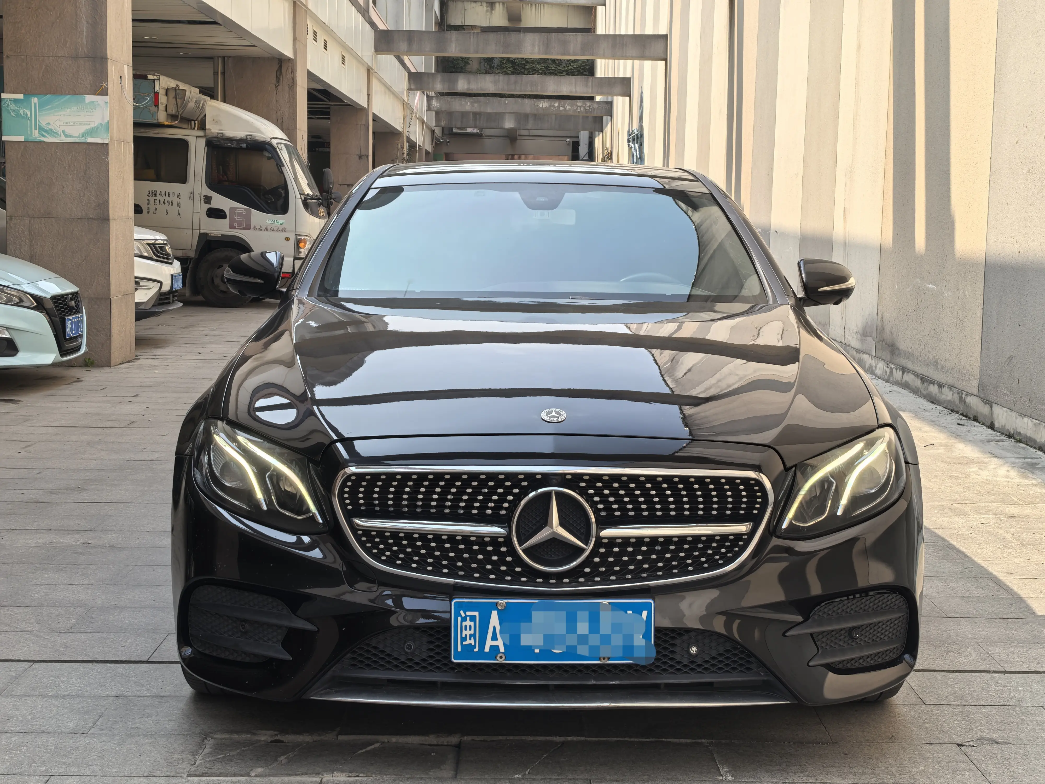 Mercedes-Benz E-Class  из Китая