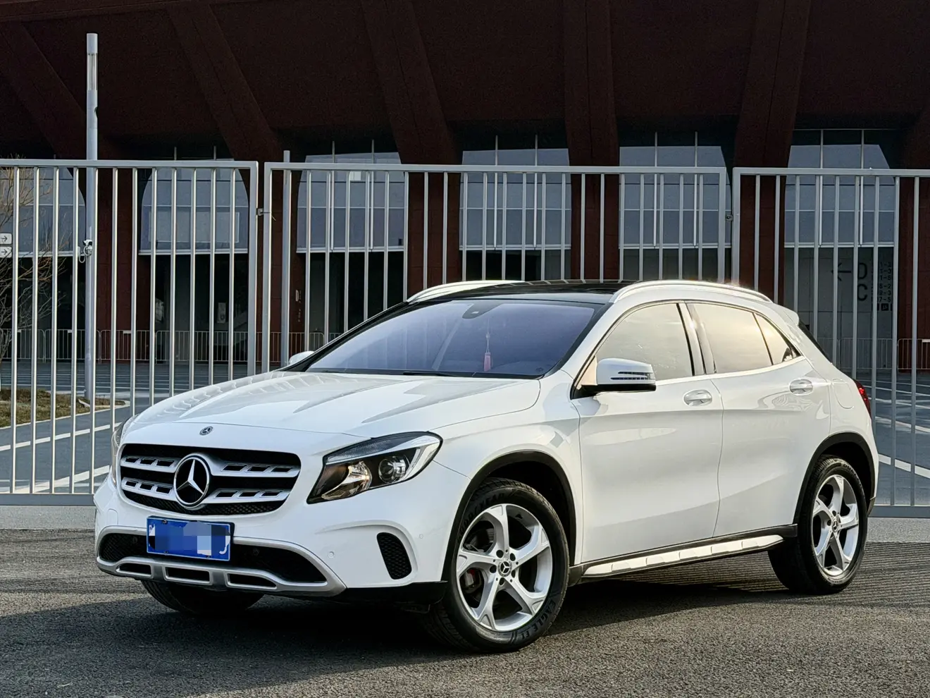 Mercedes-Benz GLA  из Китая