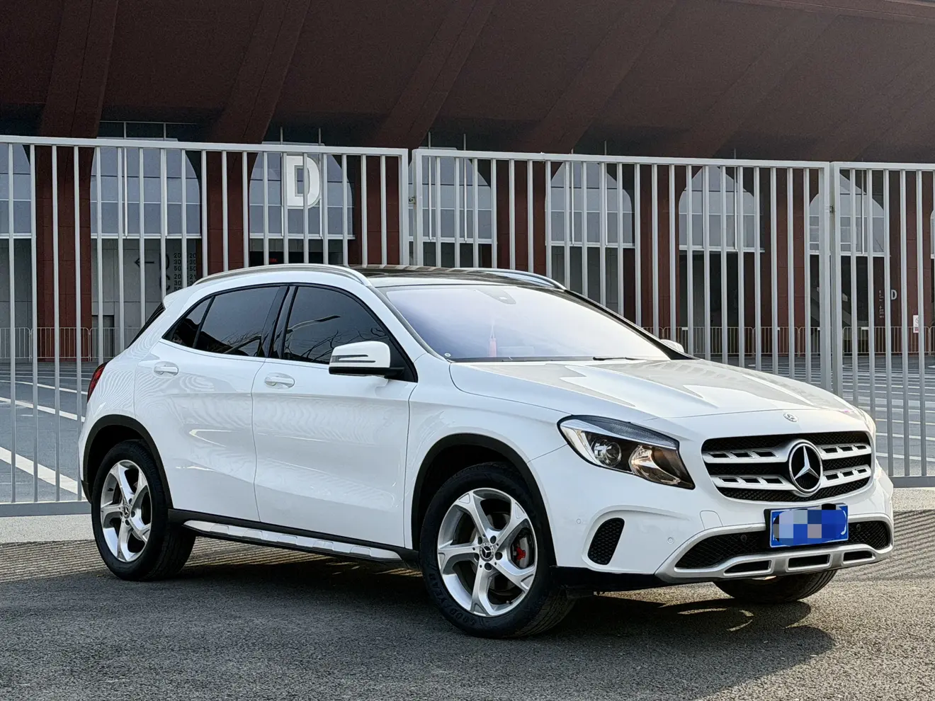 Mercedes-Benz GLA  из Китая