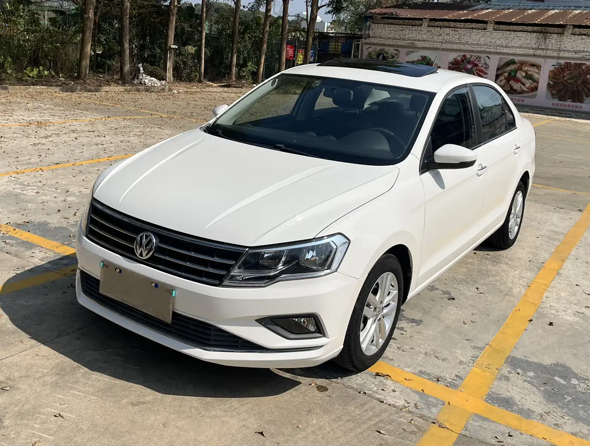 Volkswagen Jetta  из Китая