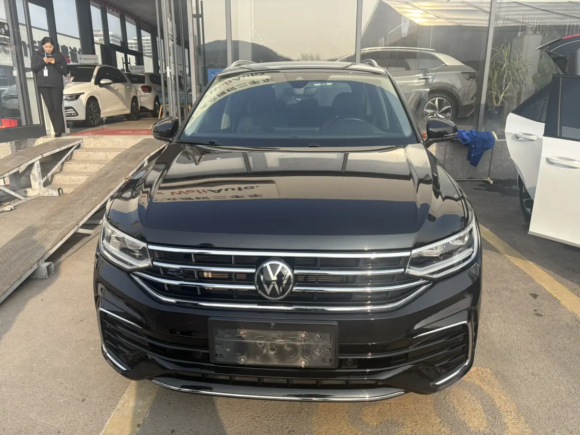 Volkswagen Tiguan L  из Китая