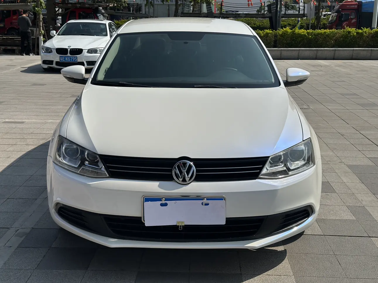 Volkswagen Sagitar  из Китая