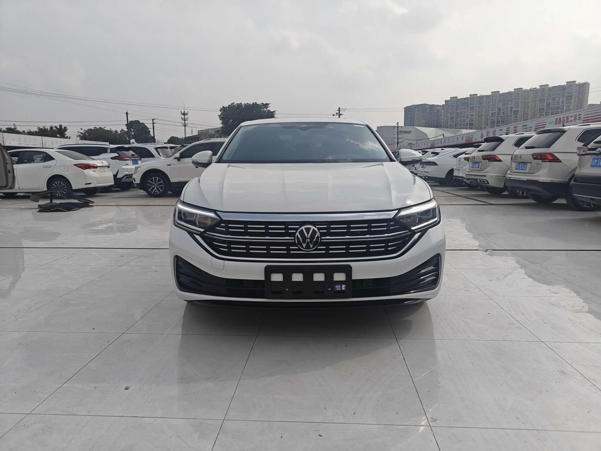 Volkswagen Sagitar  из Китая