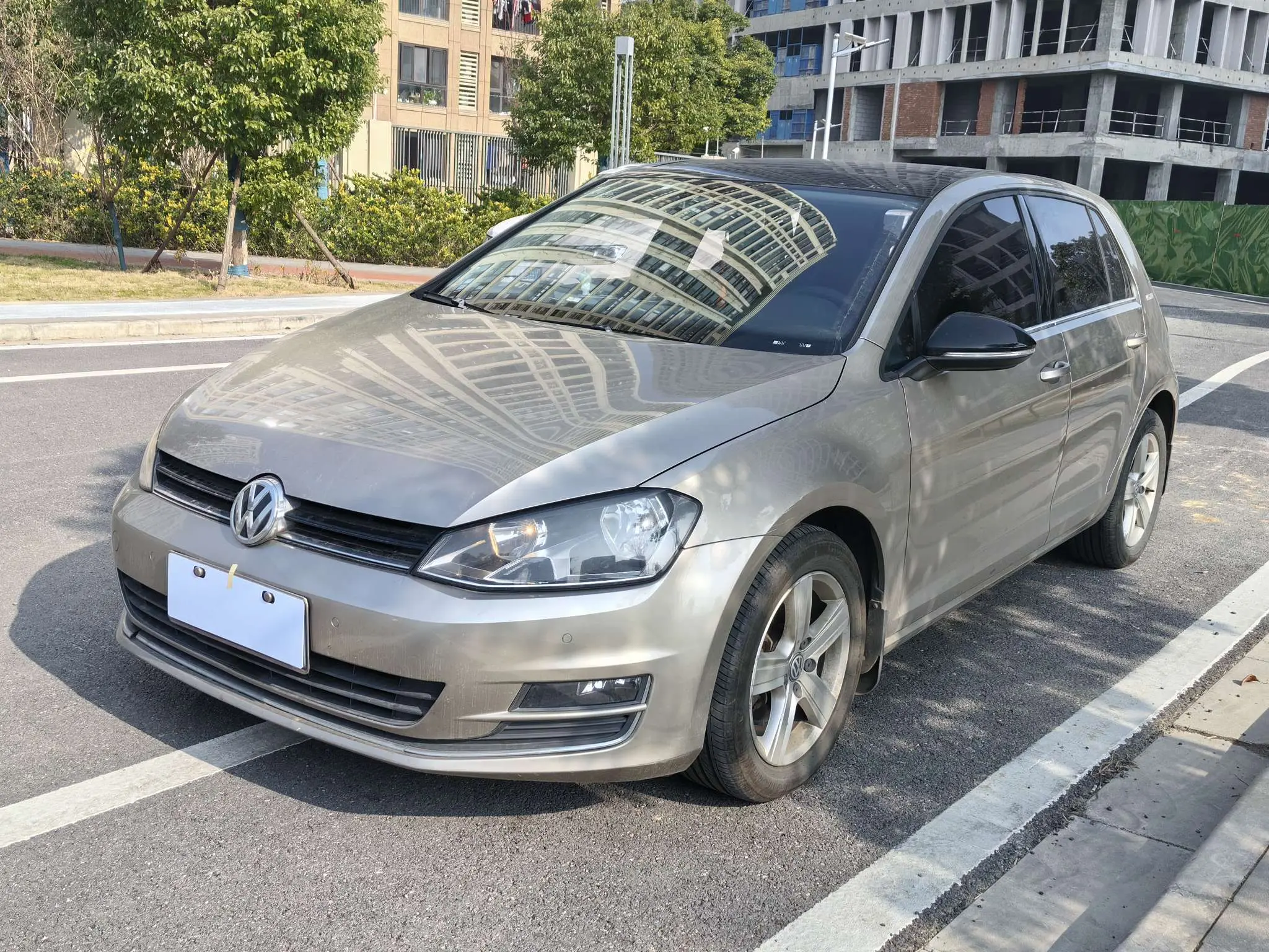Volkswagen Golf  из Китая