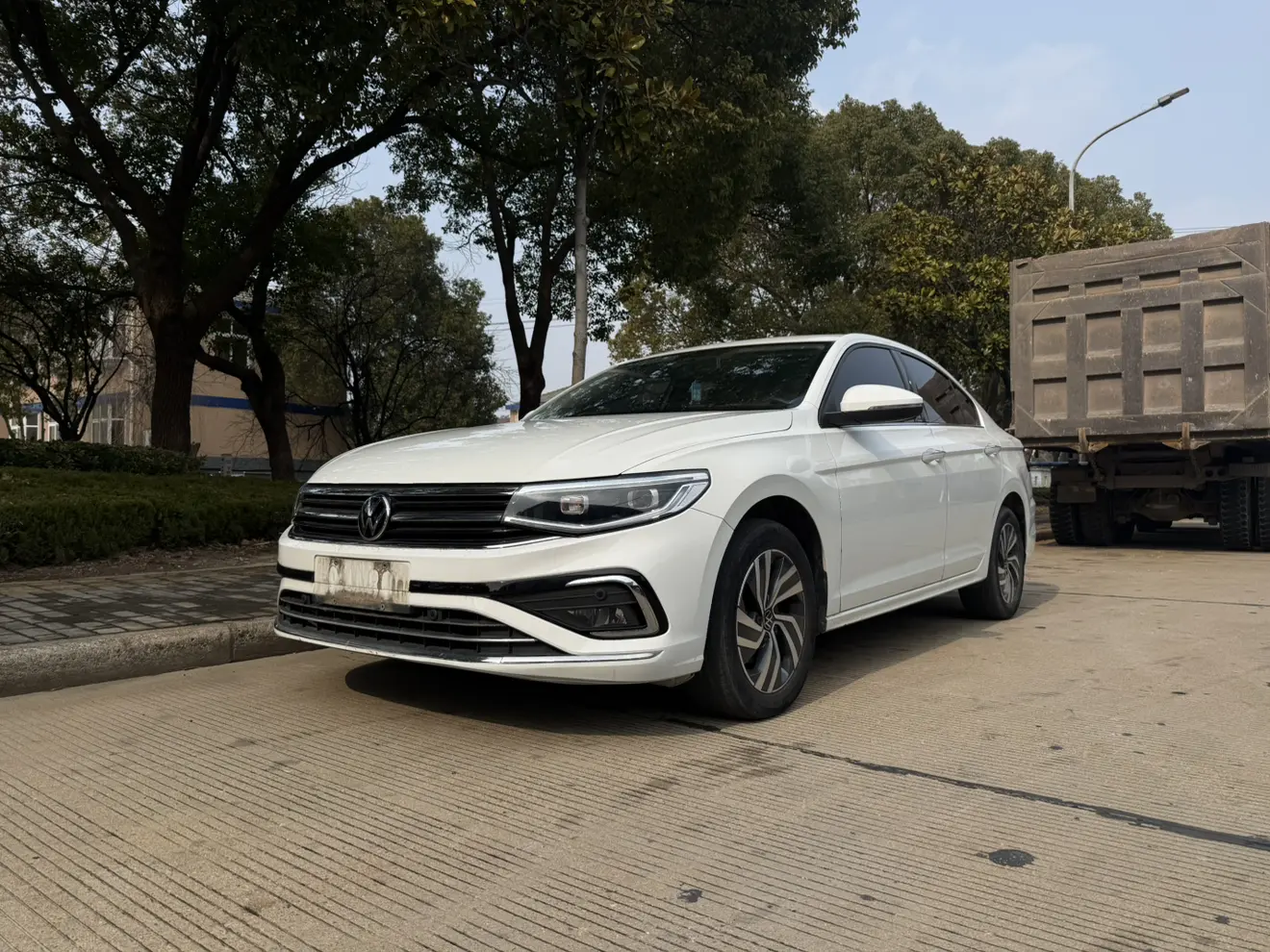 Volkswagen Bora  из Китая