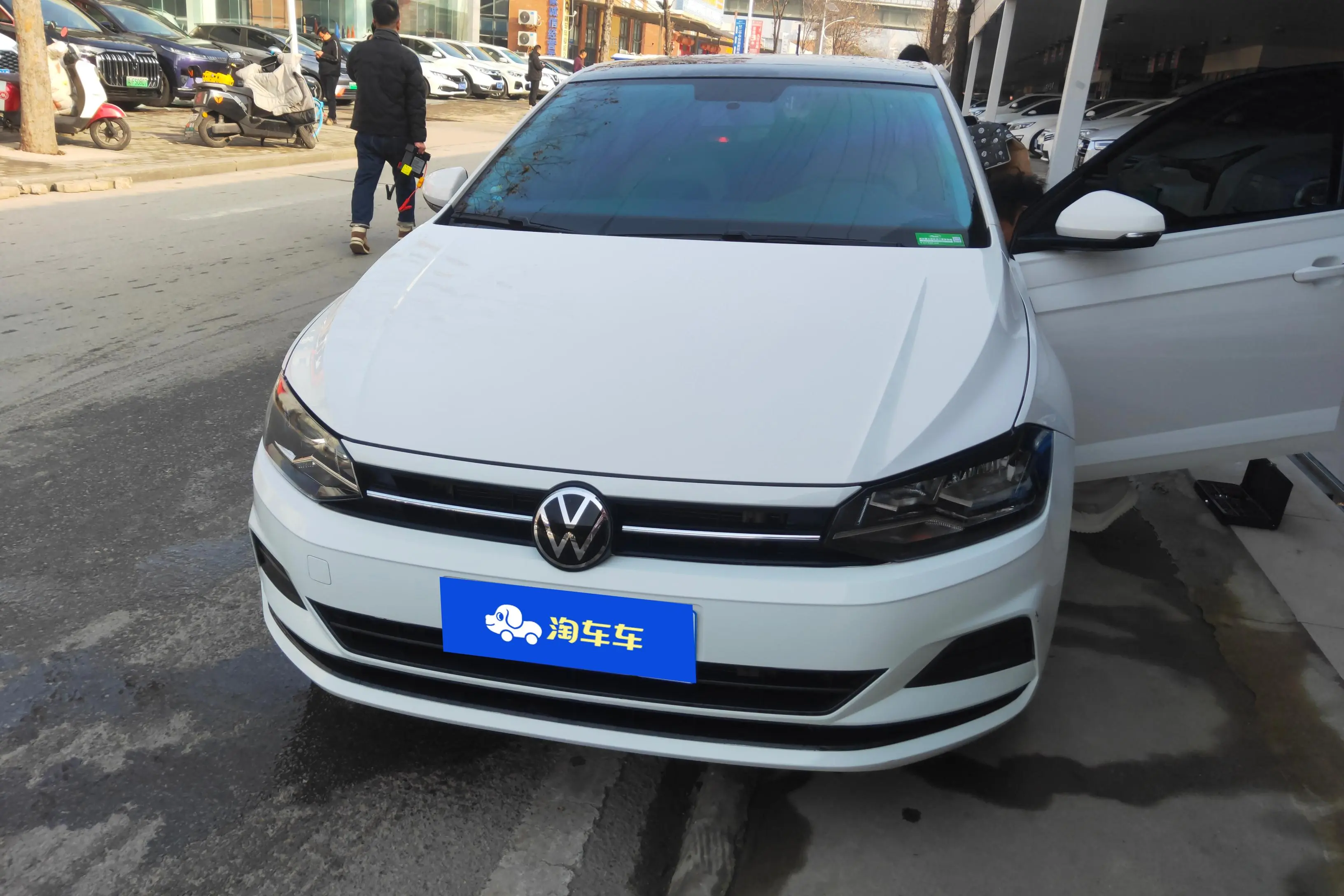 Volkswagen Polo  из Китая