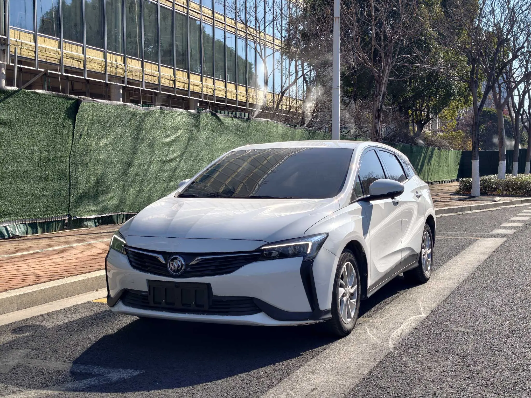 Buick Weilan 6 PHEV  из Китая