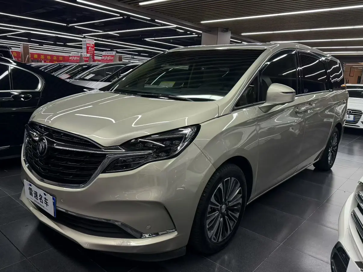 Buick GL8  из Китая