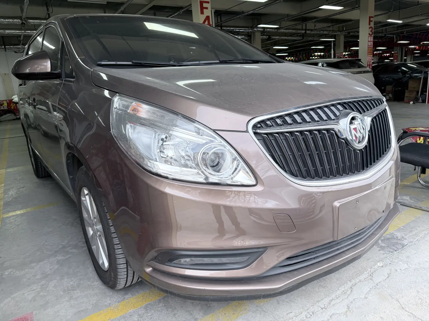 Buick GL8  из Китая