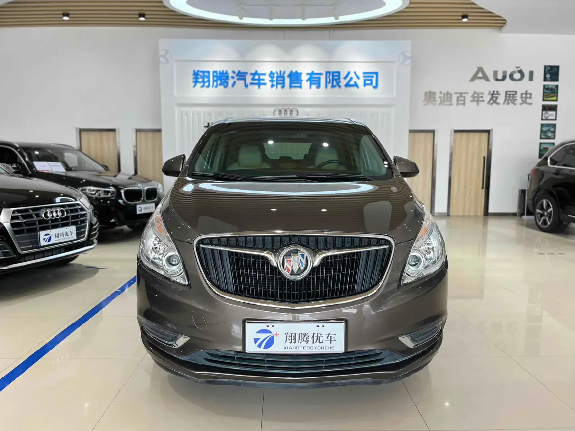 Buick GL8  из Китая