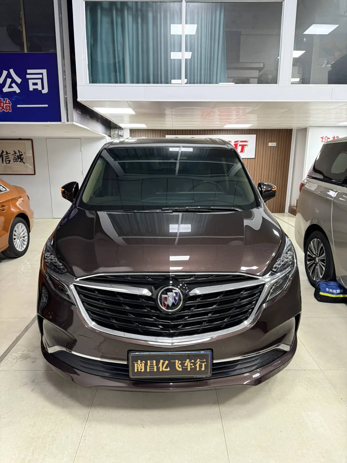 Buick GL8  из Китая