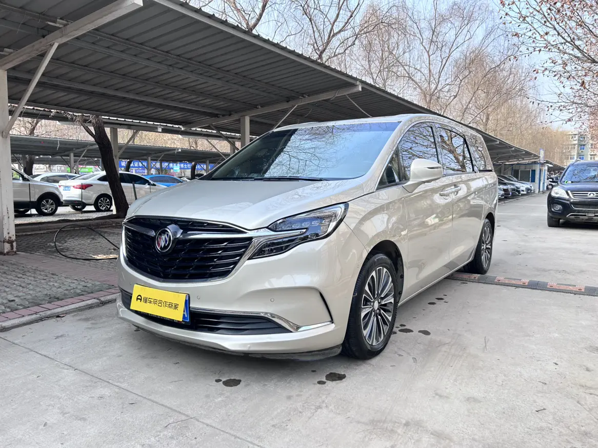 Buick GL8  из Китая