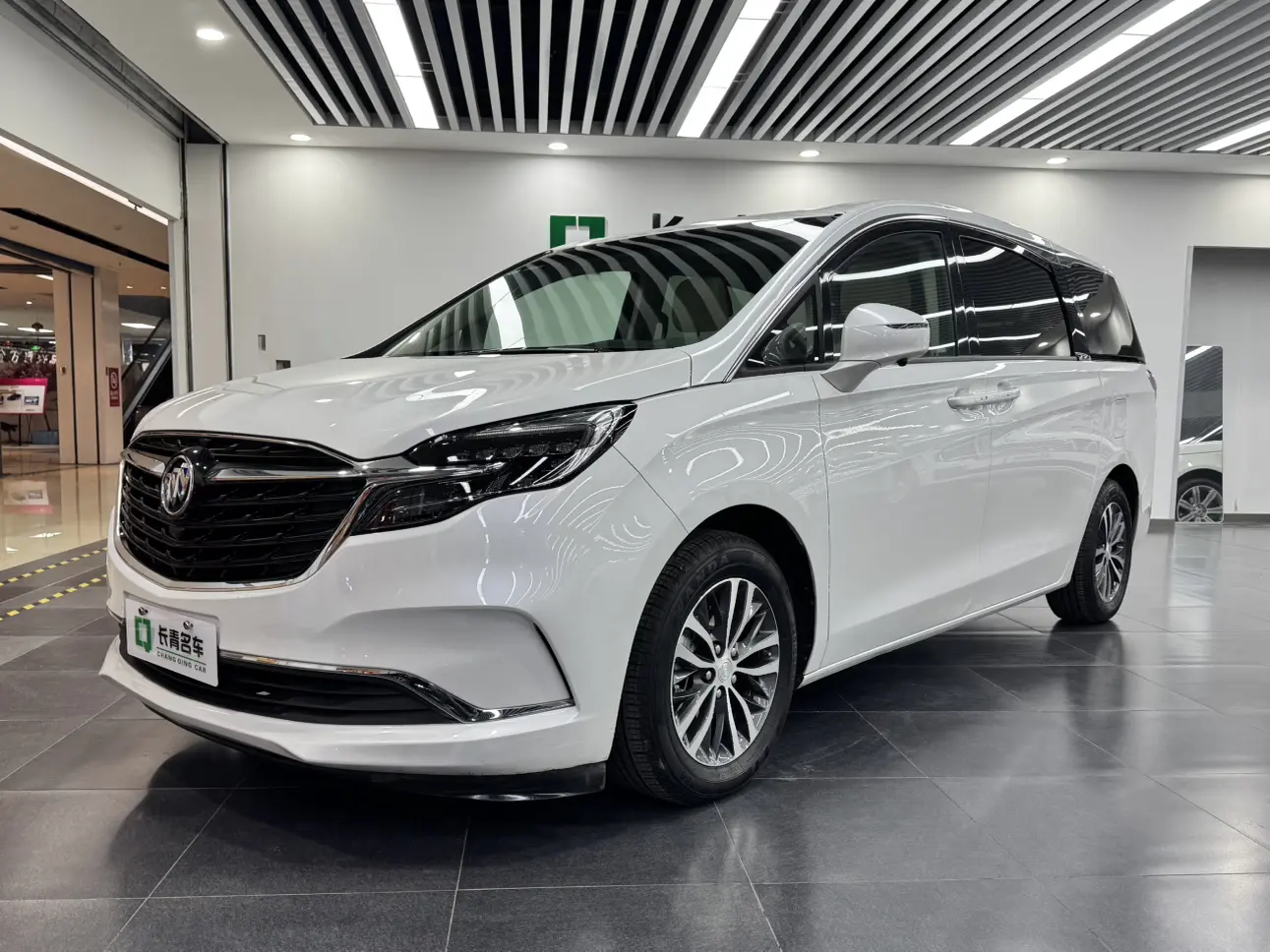 Buick GL8  из Китая