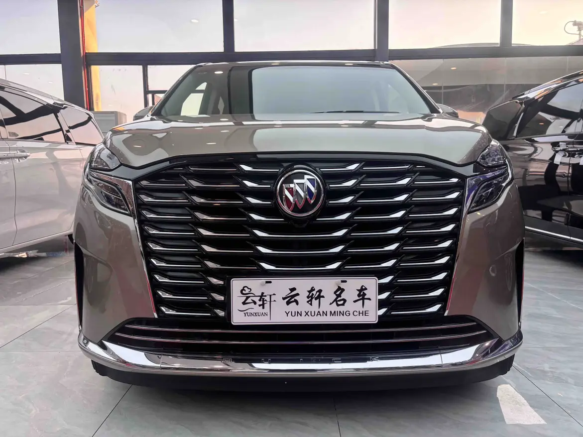 Buick GL8  из Китая