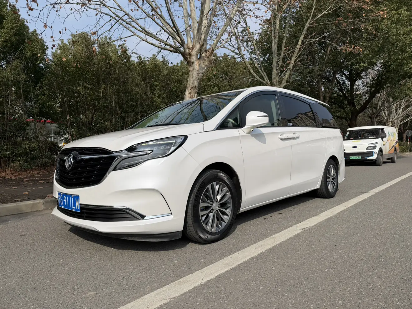 Buick GL8  из Китая