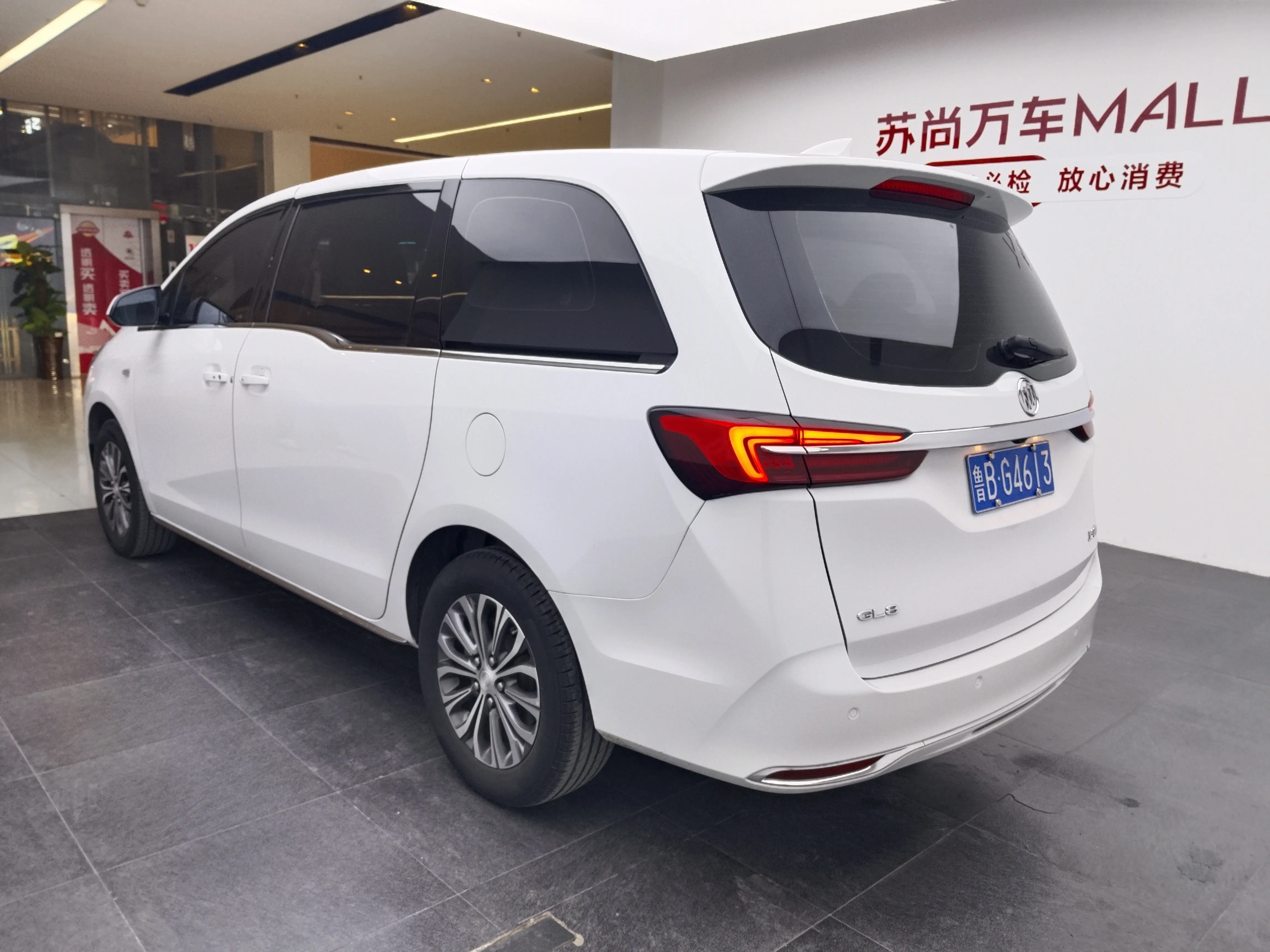 Buick GL8  из Китая