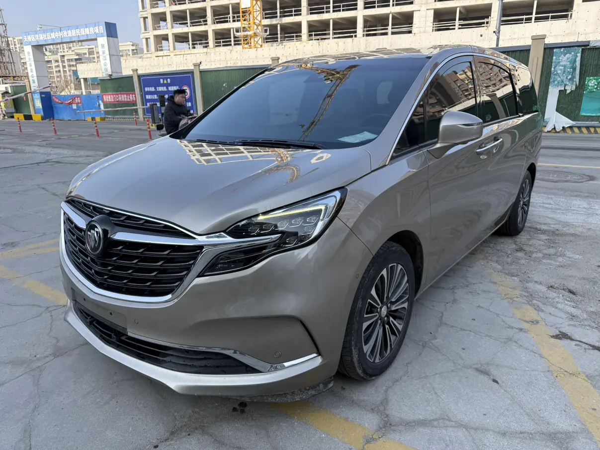 Buick GL8  из Китая