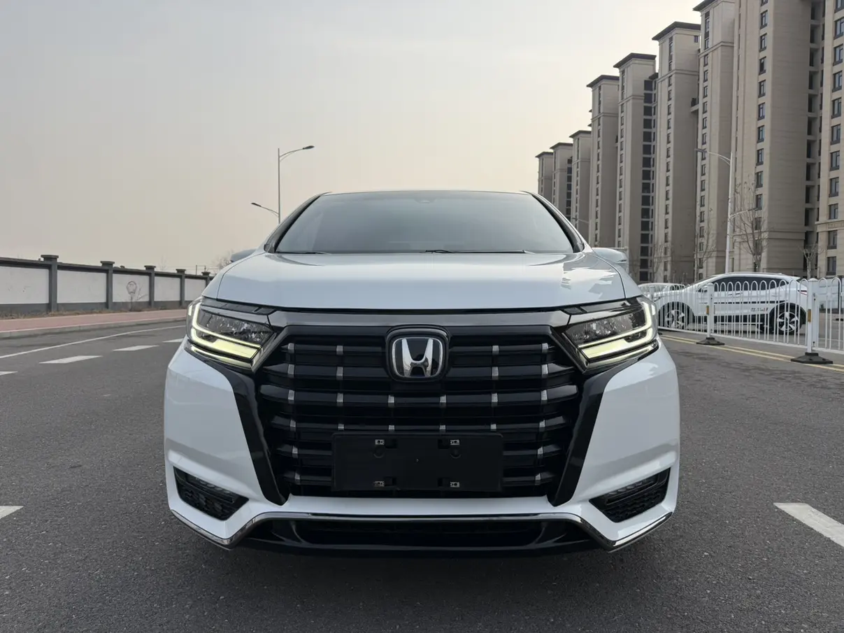 Honda Elysion (Alison)  из Китая