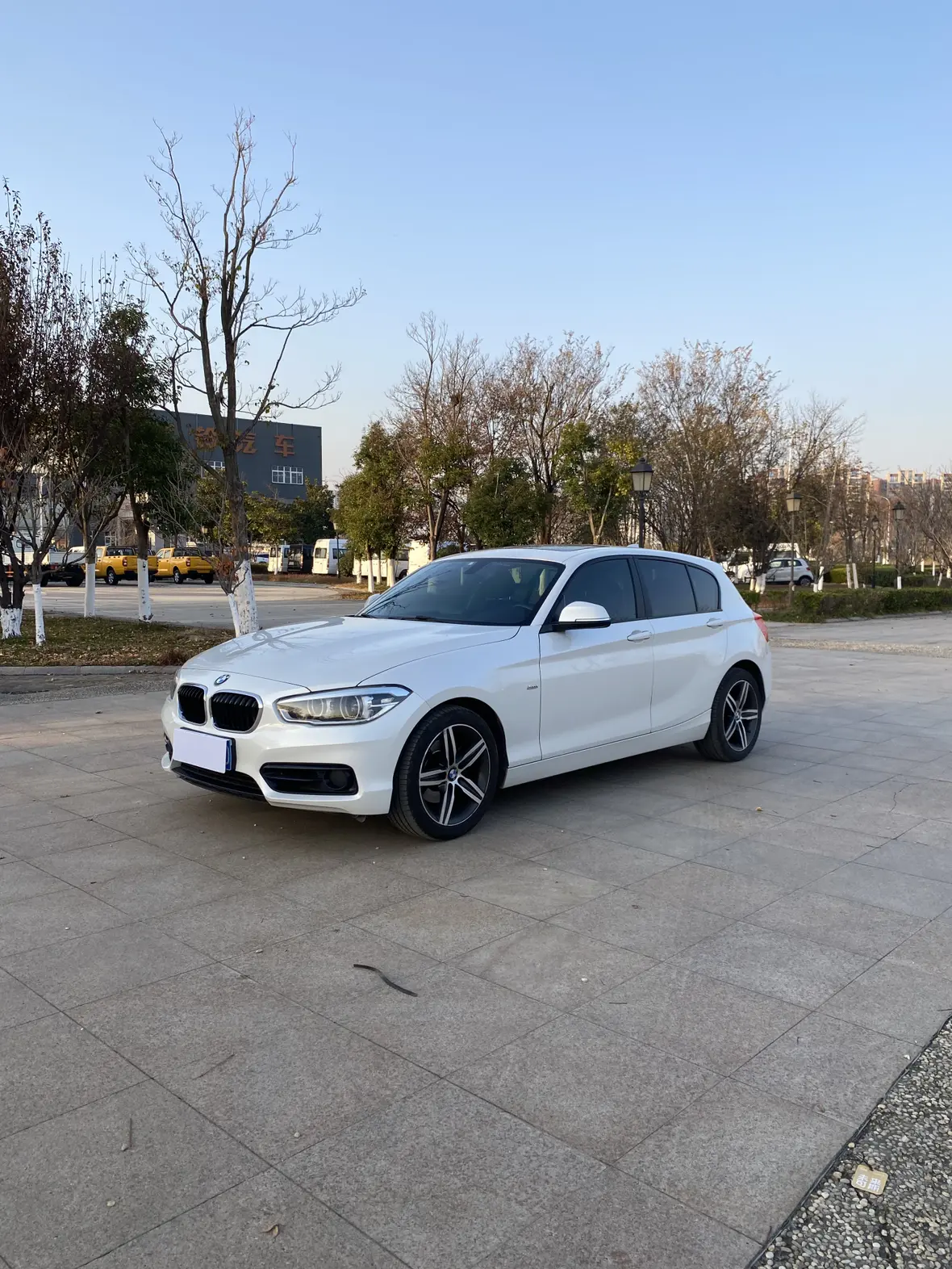 BMW 1 Series  из Китая