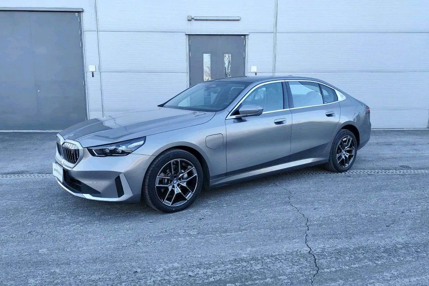 BMW i5  из Китая