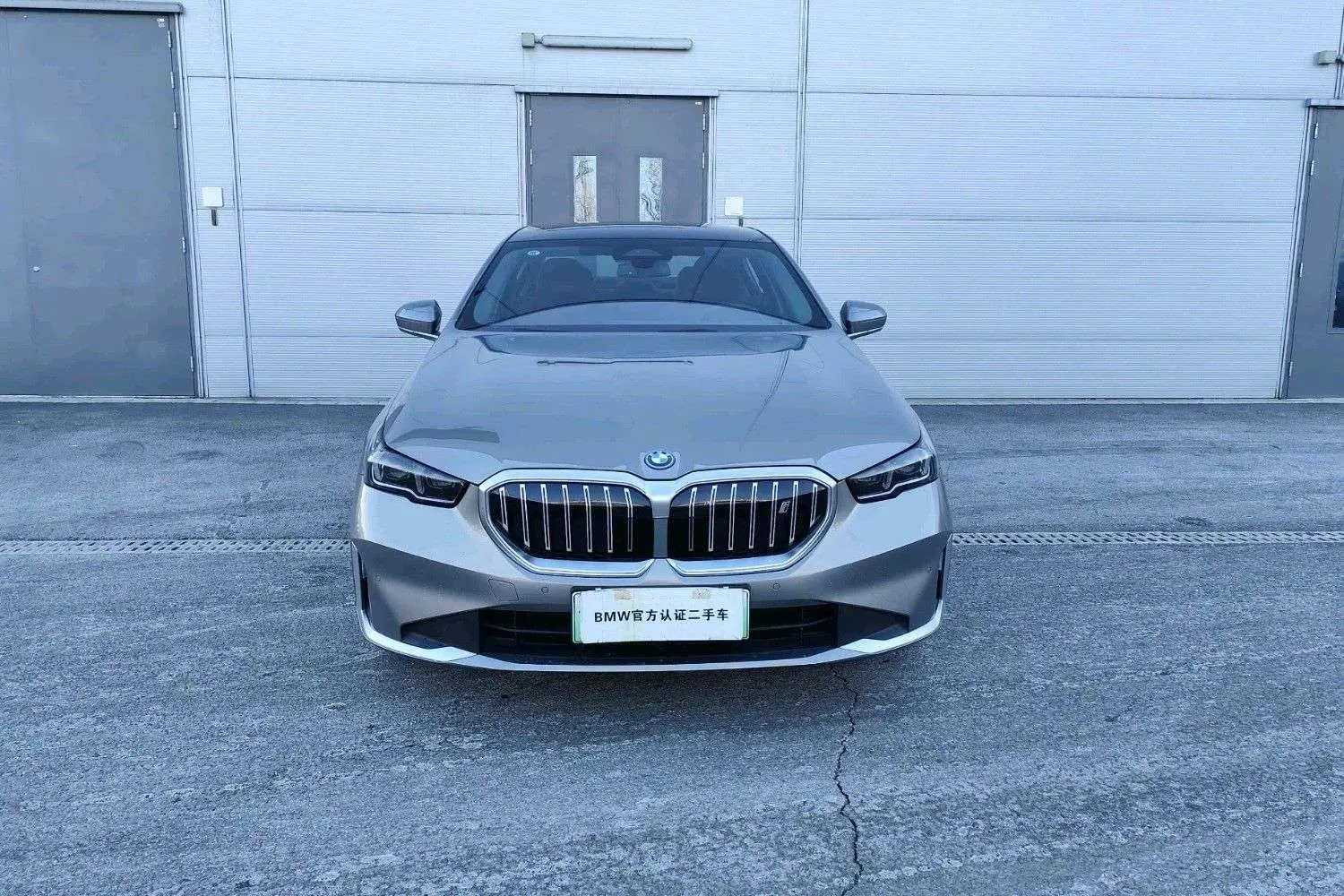 BMW i5  из Китая