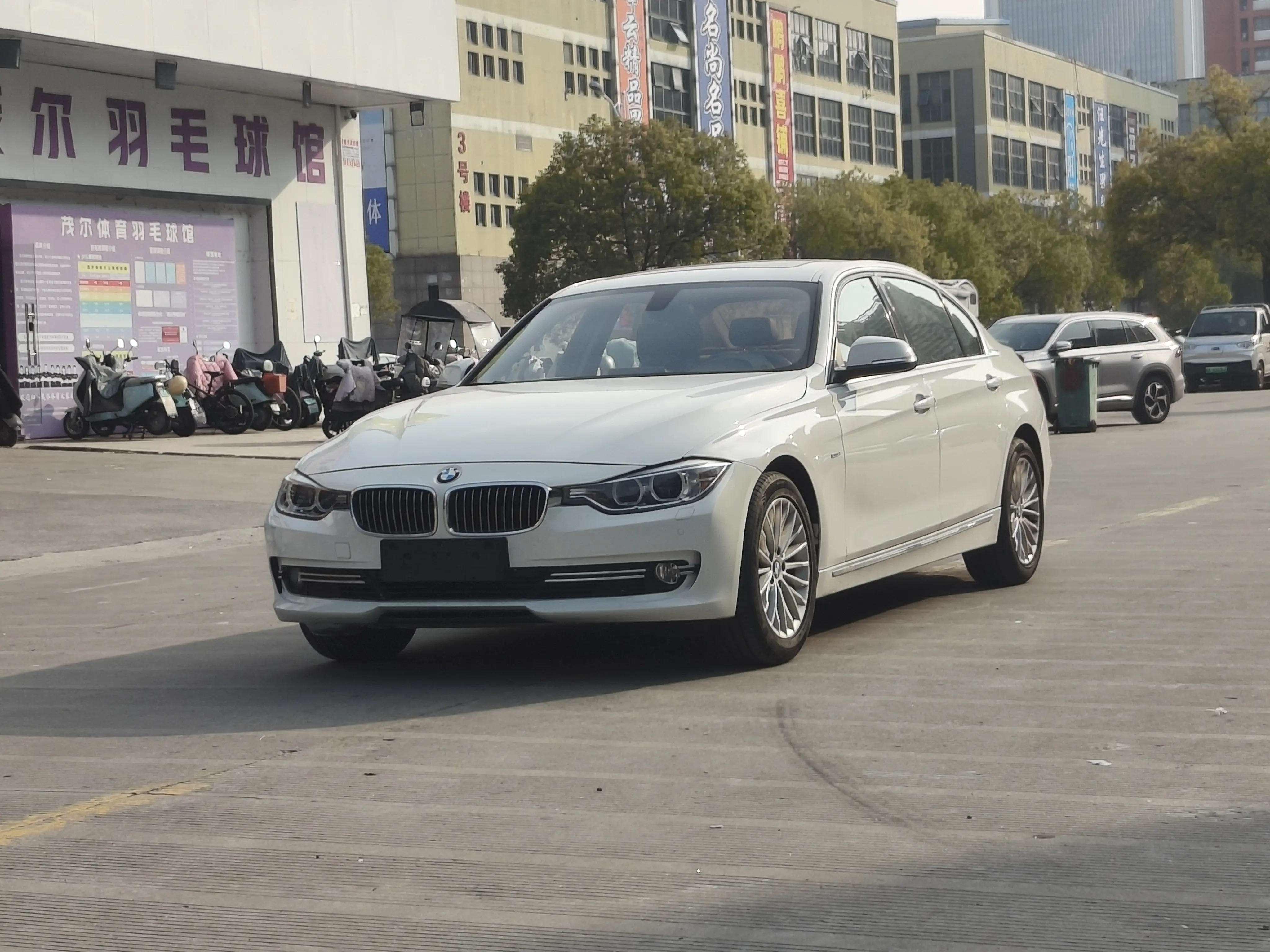 BMW 3 Series  из Китая