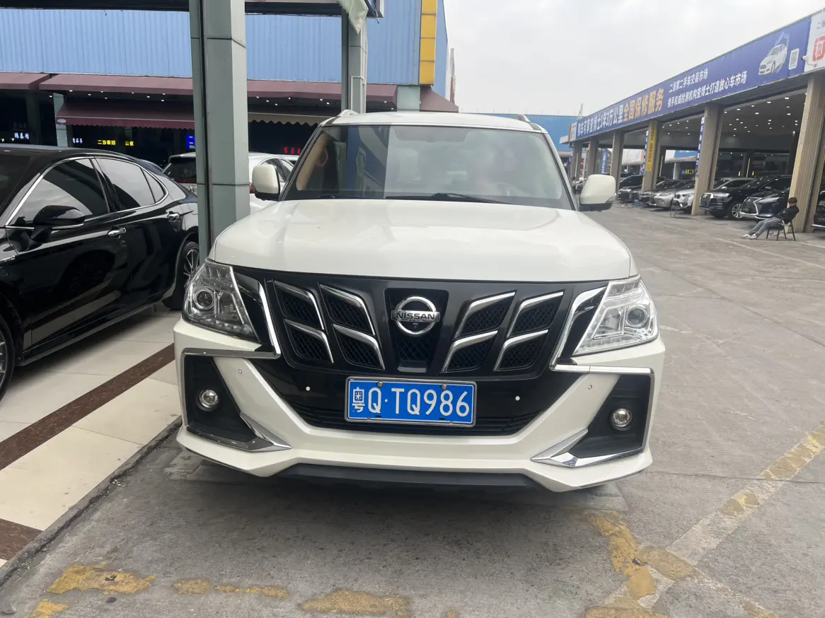 Nissan Patrol  из Китая