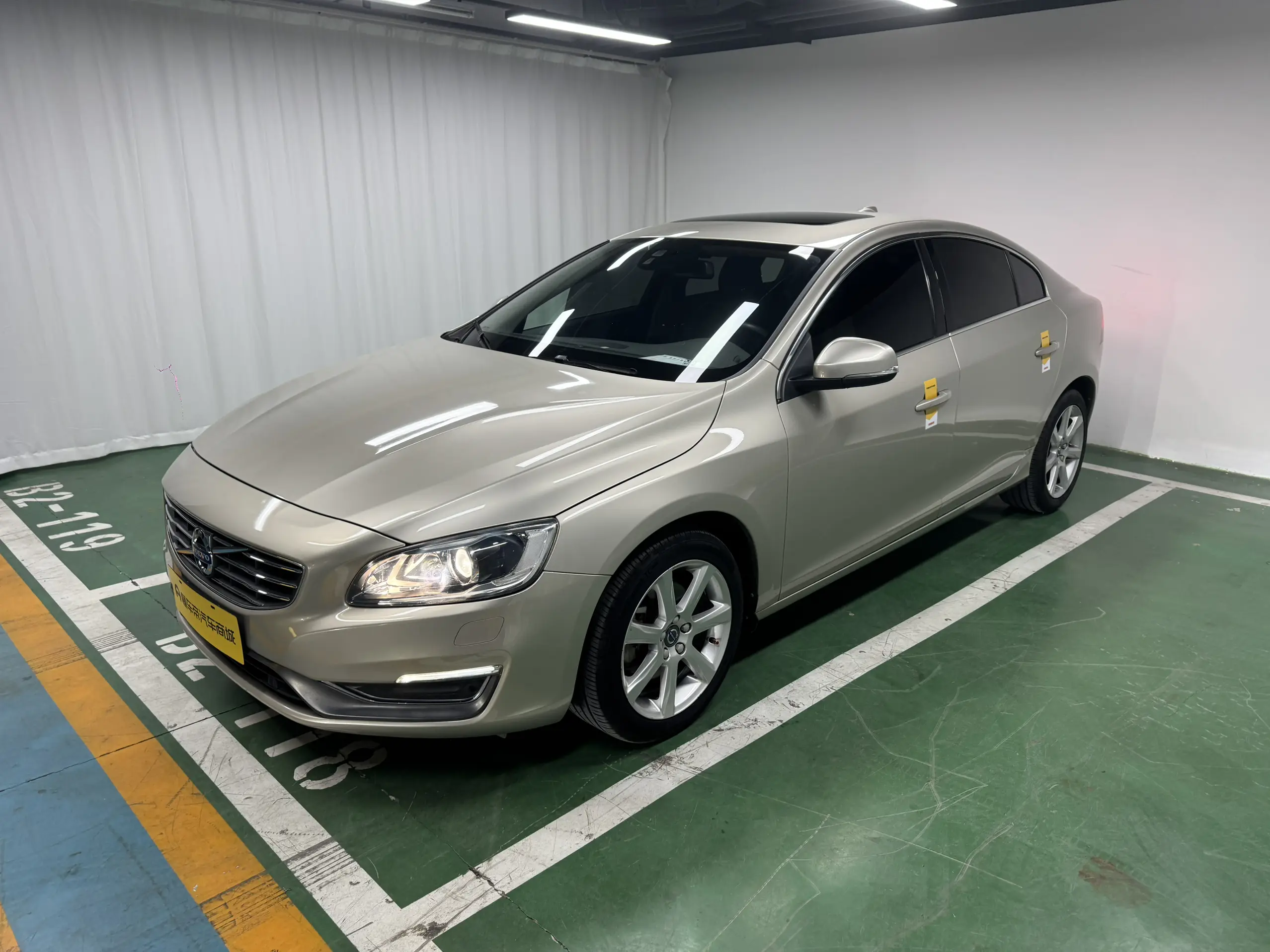 Volvo S60  из Китая