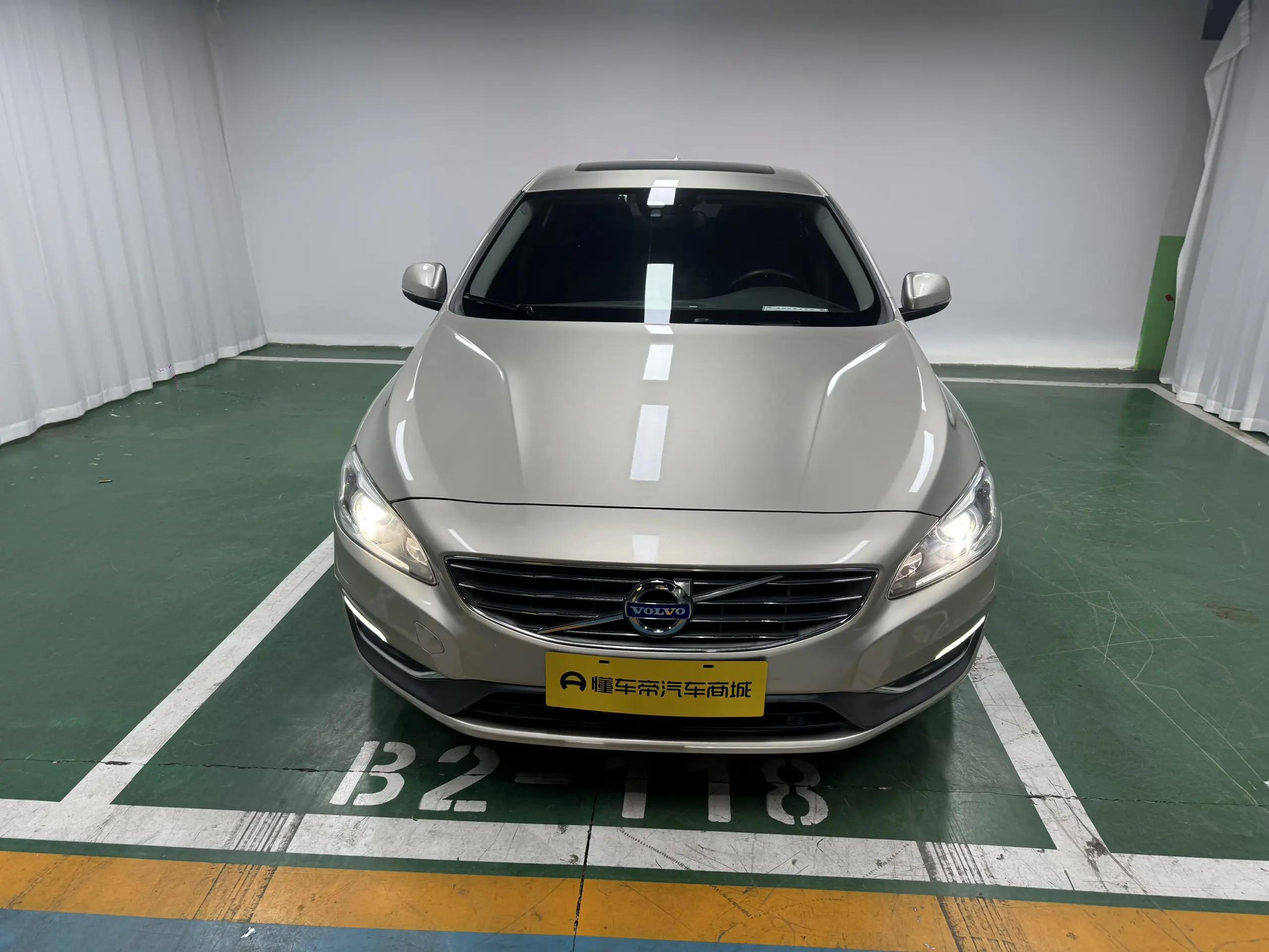 Volvo S60  из Китая