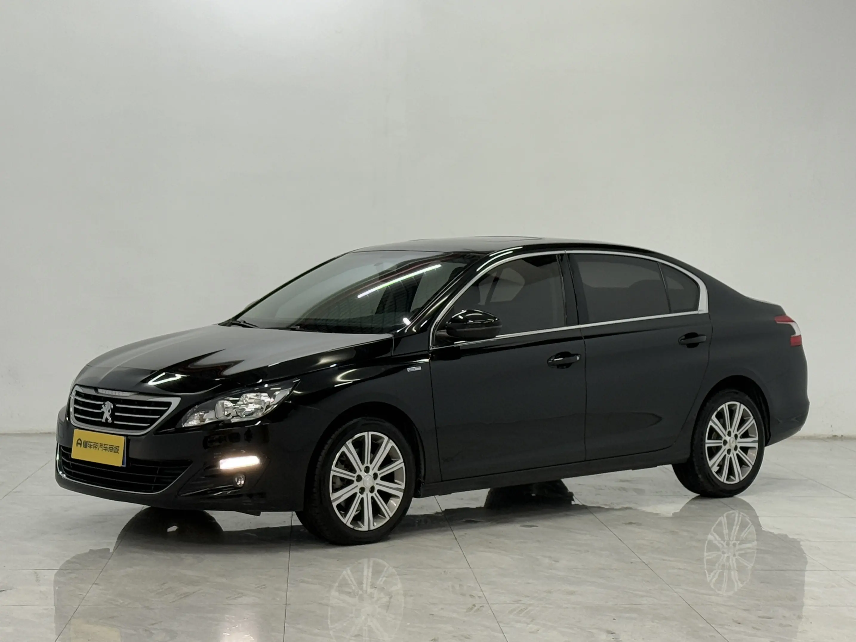 Peugeot 408  из Китая