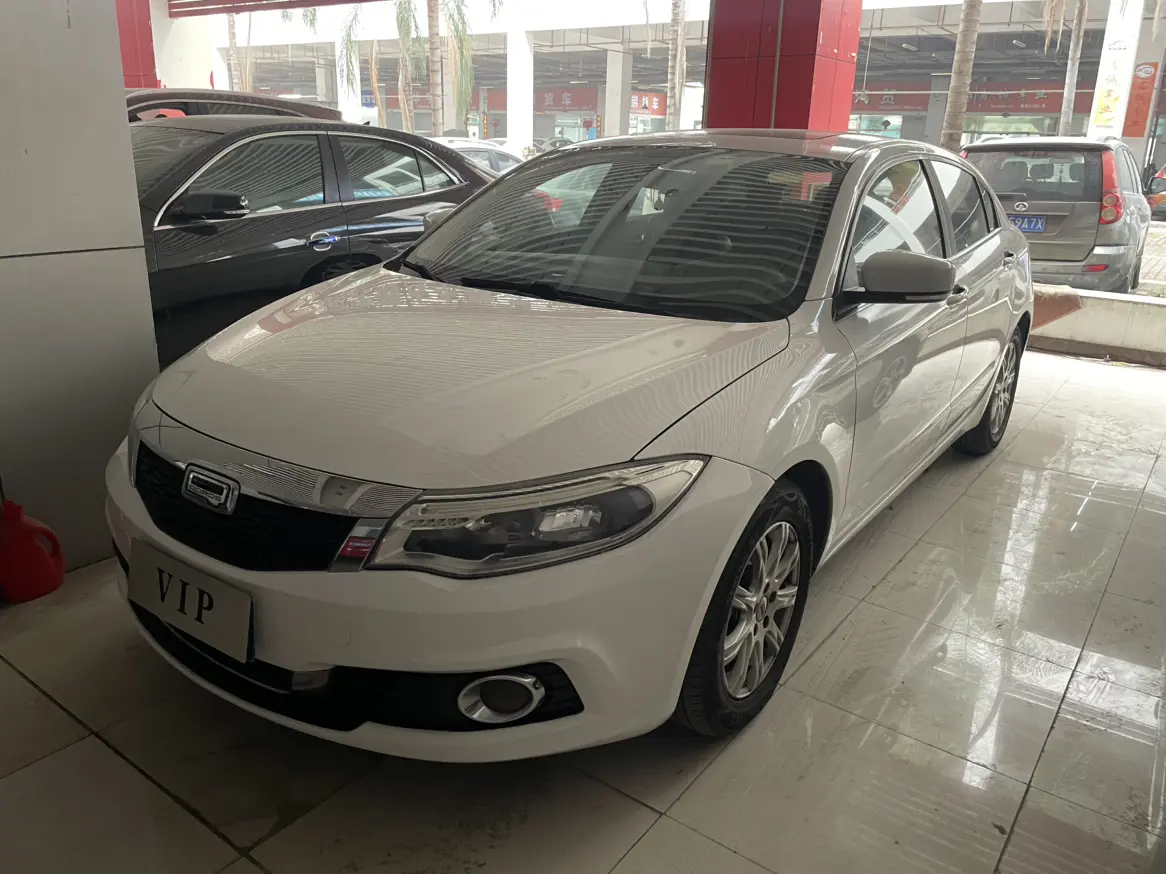 Qoros 3  из Китая