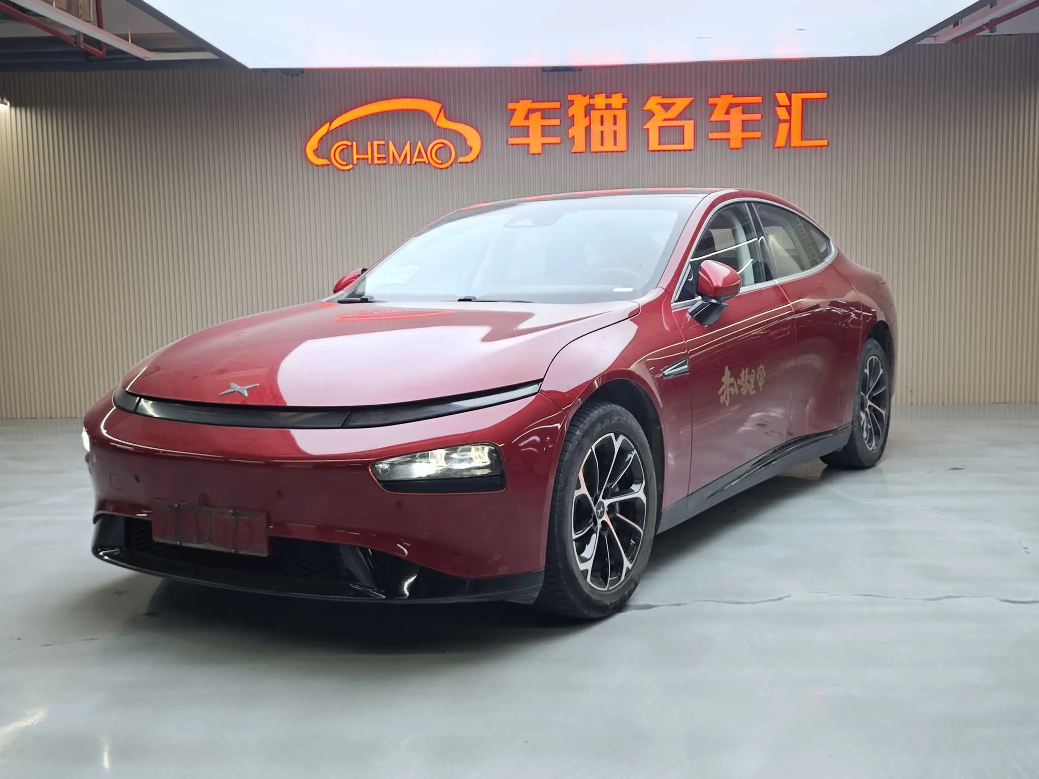 Xpeng P7  из Китая