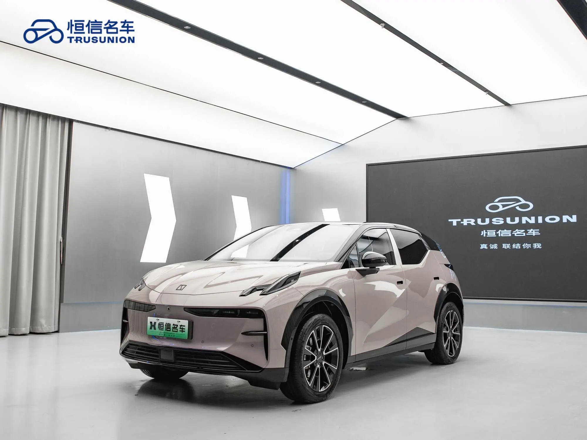 ZEEKR X  из Китая