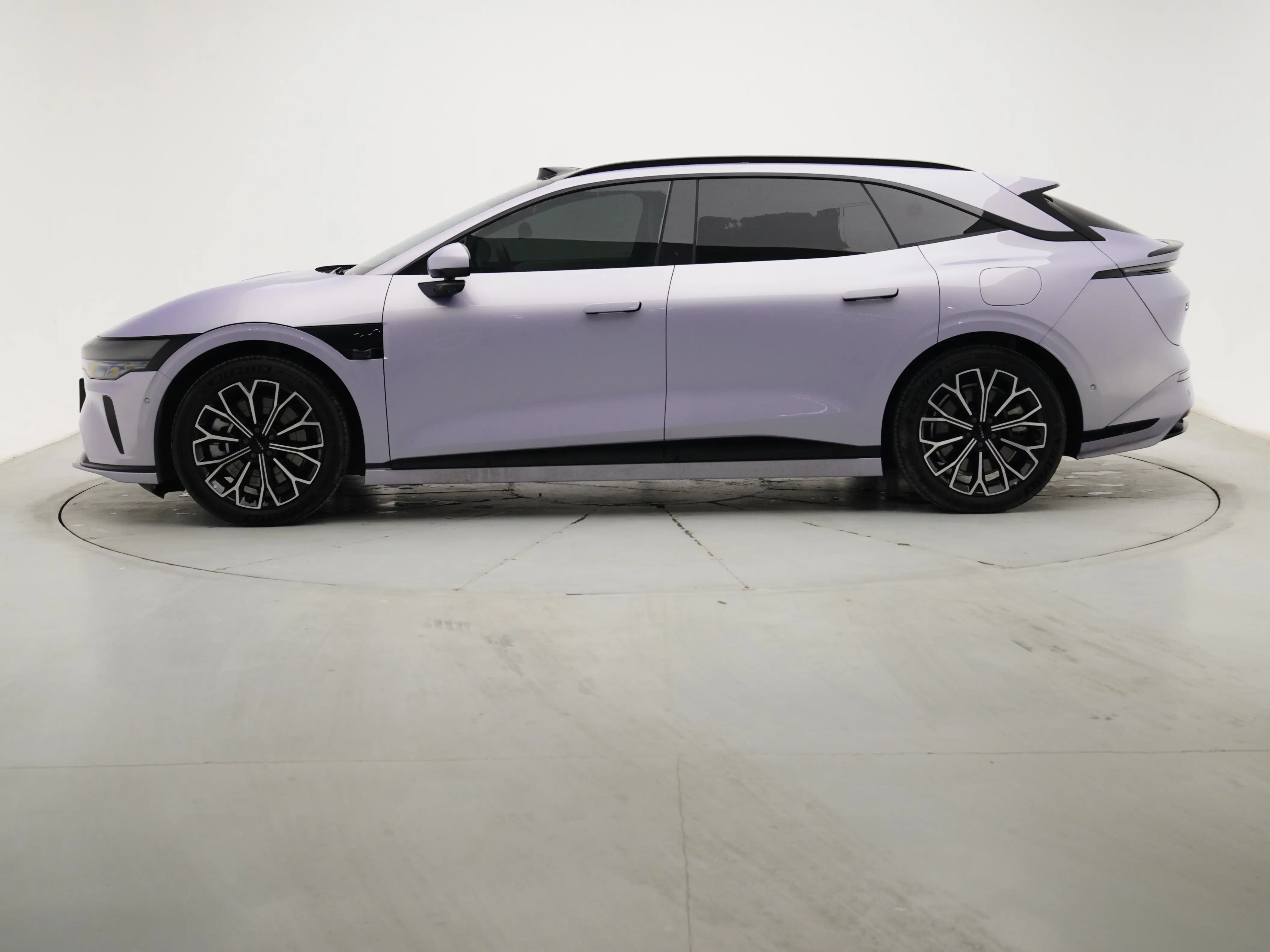 ZEEKR 007GT  из Китая