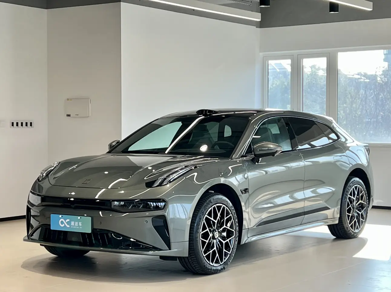 ZEEKR 001  из Китая