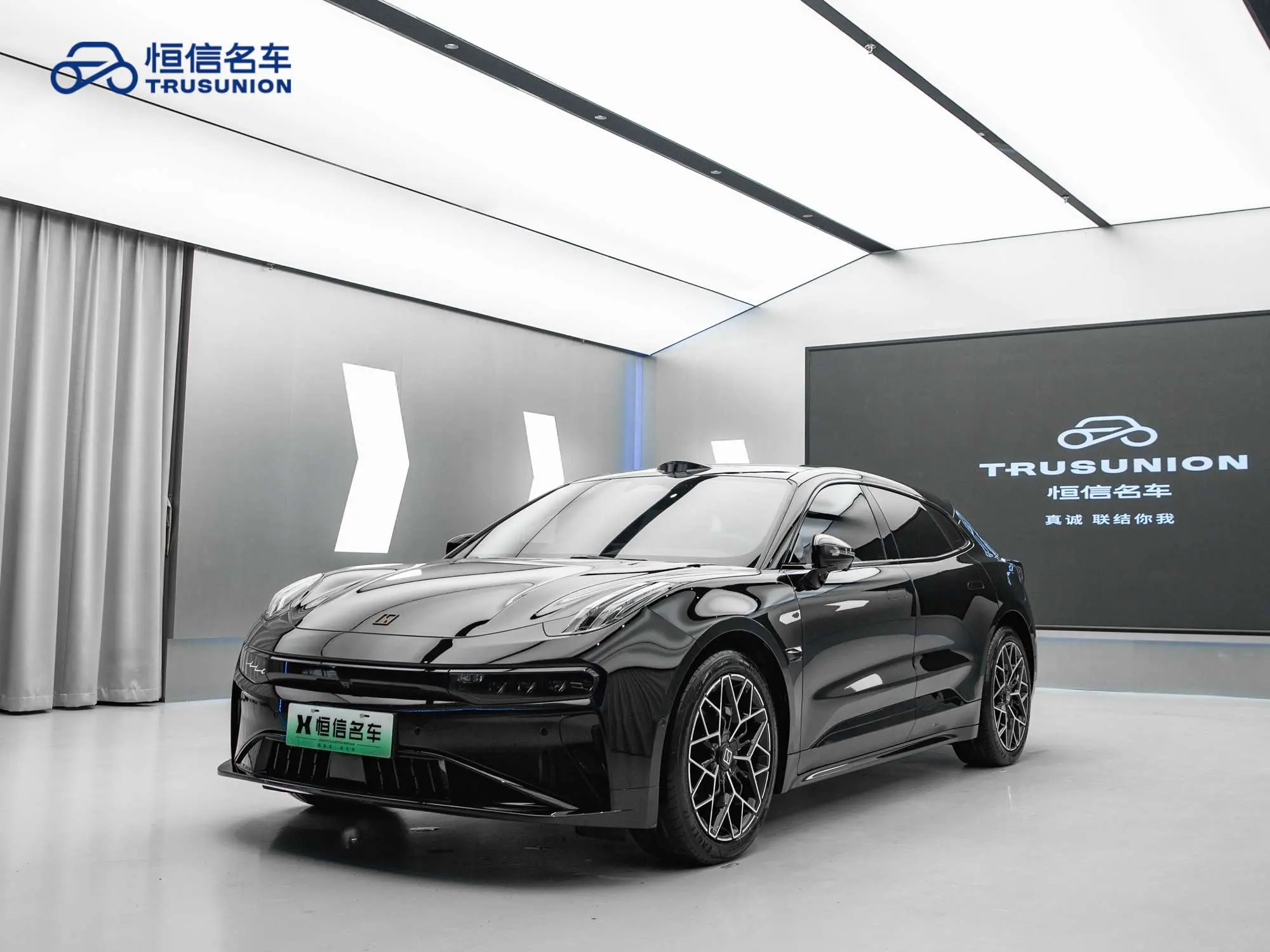 ZEEKR 001  из Китая