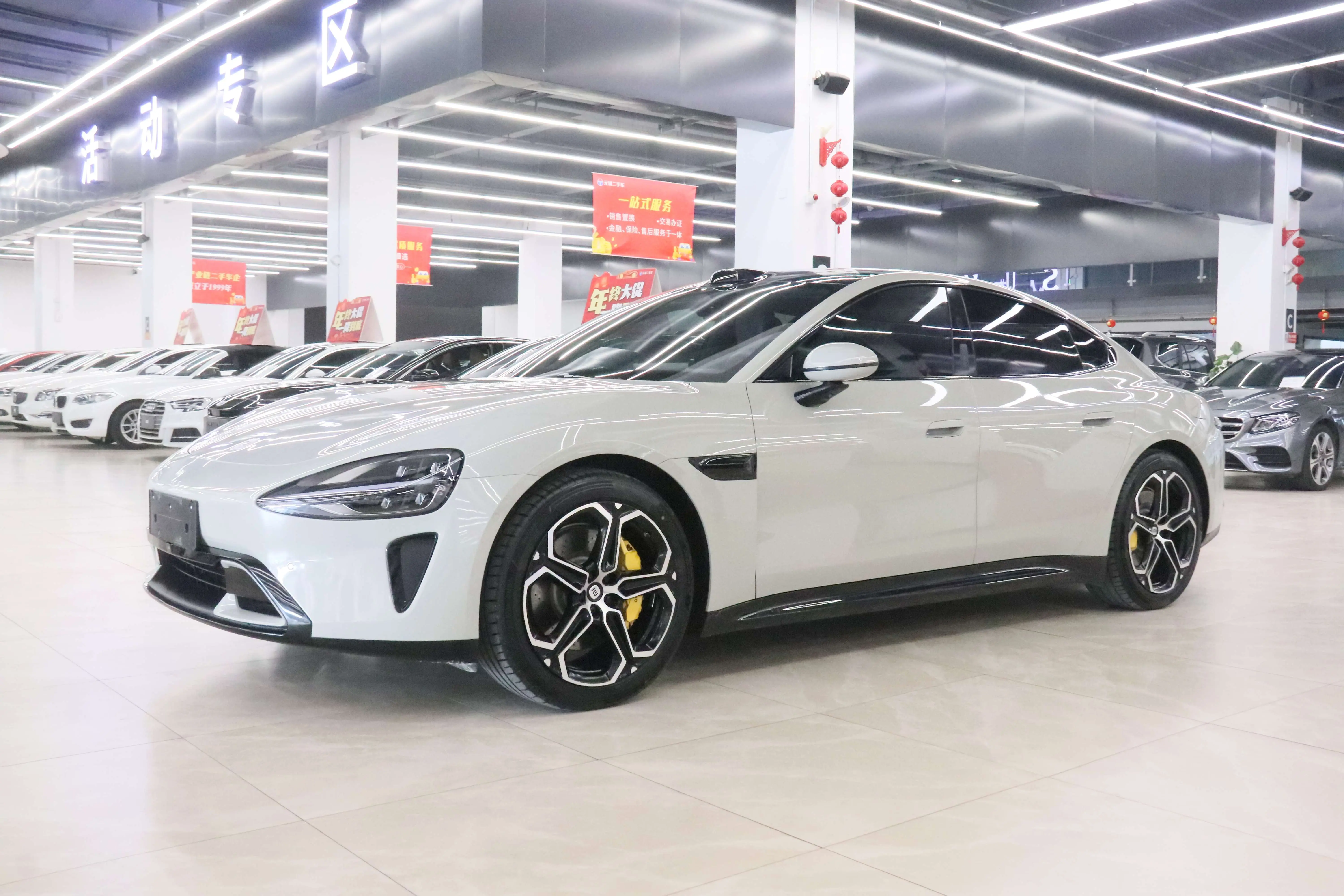 Xiaomi car Xiaomi SU7  из Китая