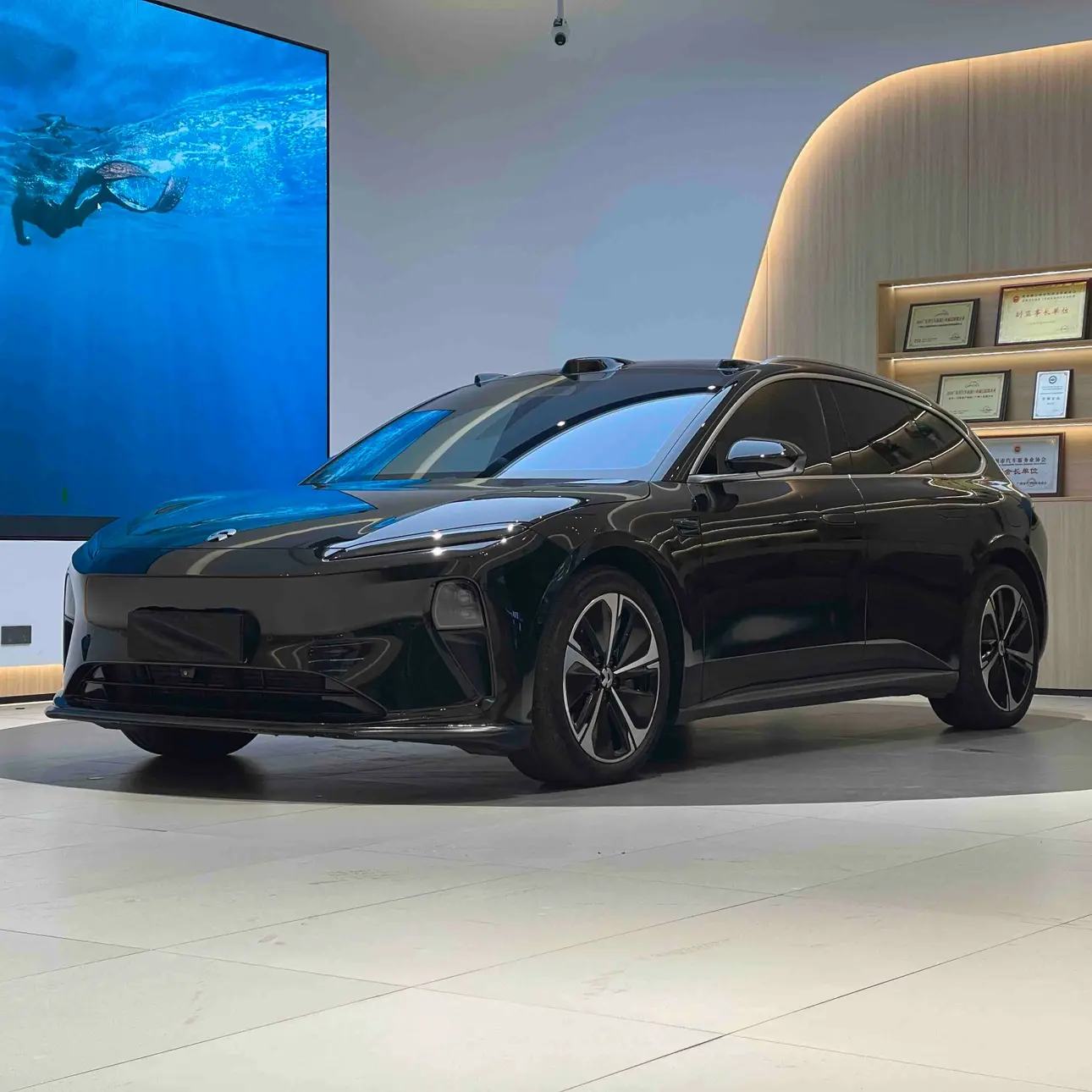 NIO ET5T  из Китая