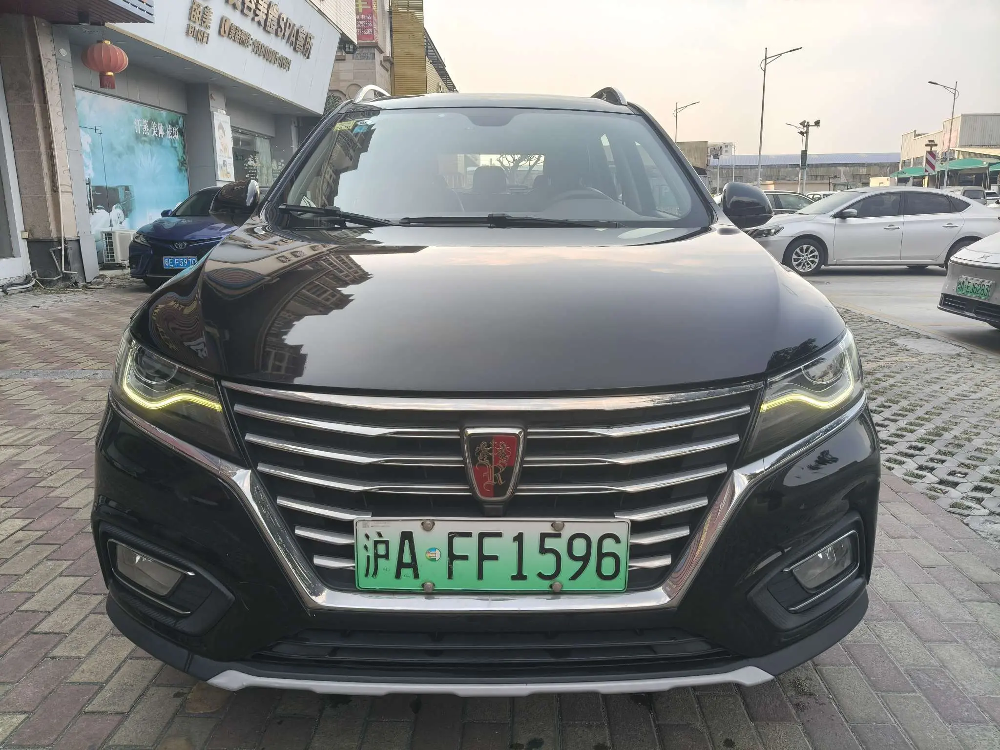 Roewe eRX5  из Китая