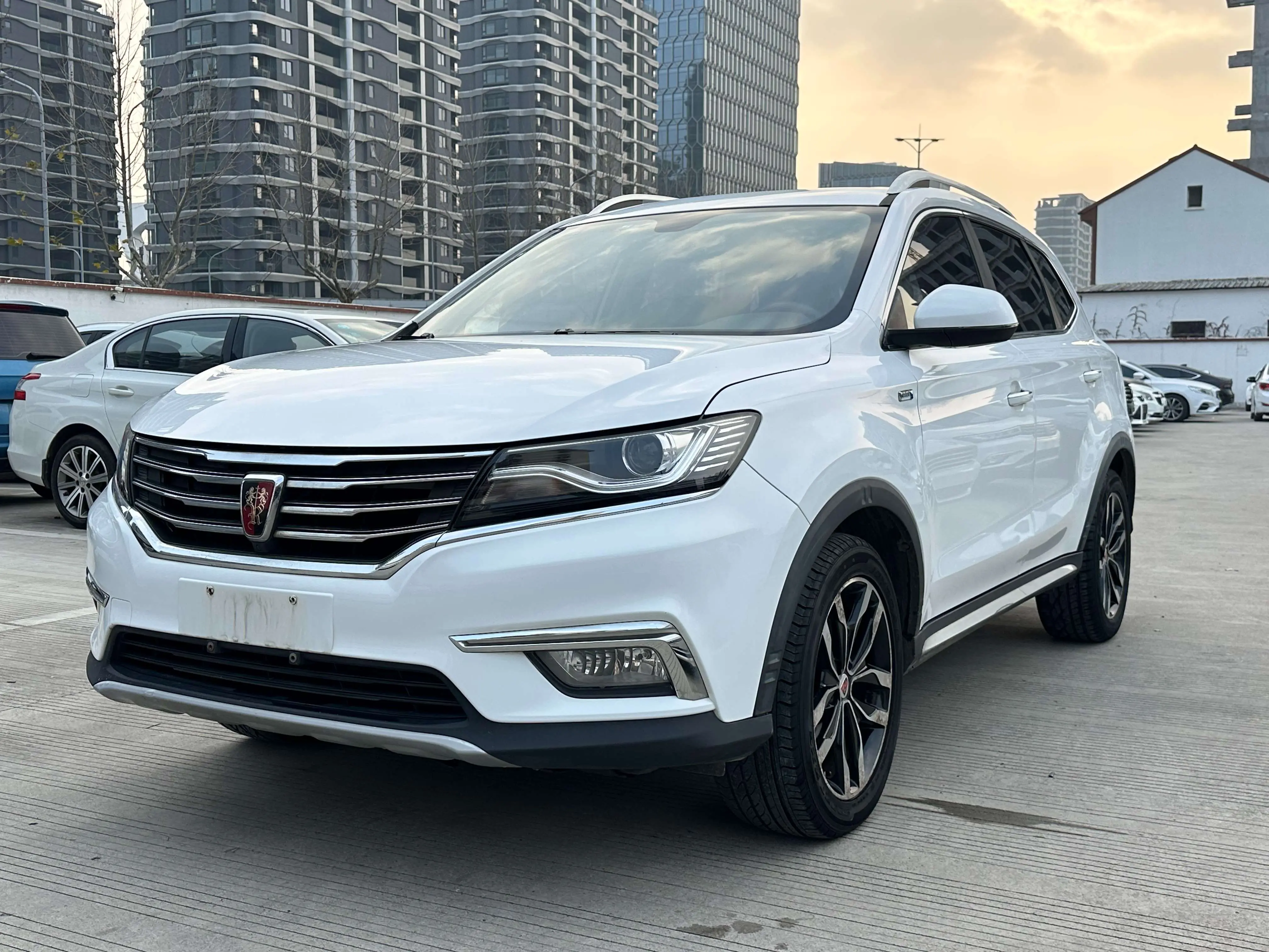 Roewe RX5  из Китая