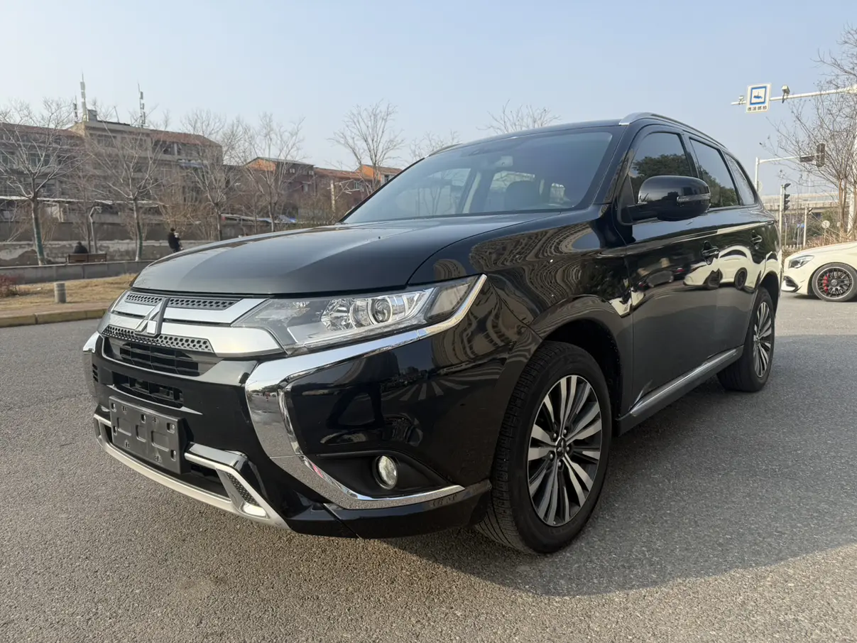 Mitsubishi Outlander  из Китая