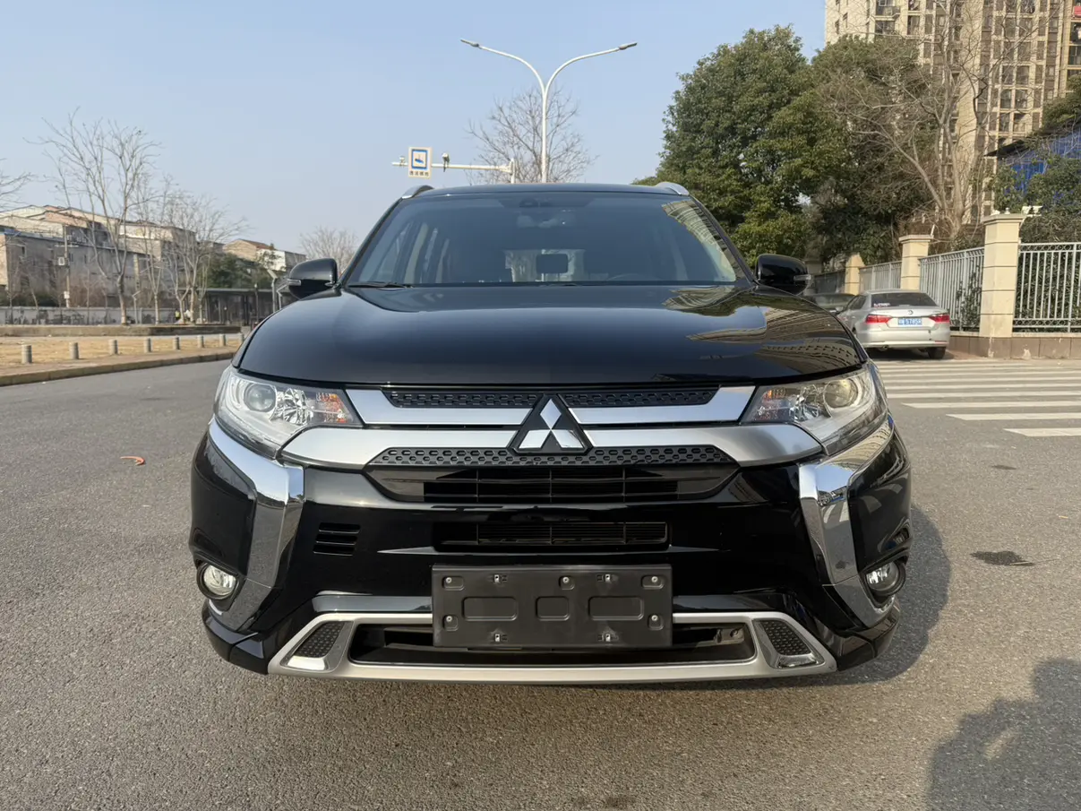 Mitsubishi Outlander  из Китая