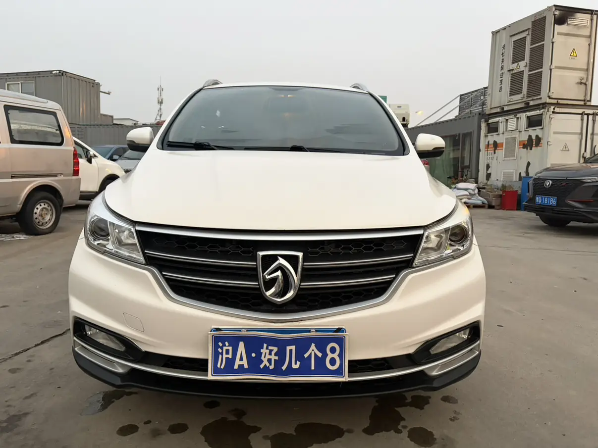 Baojun 730  из Китая