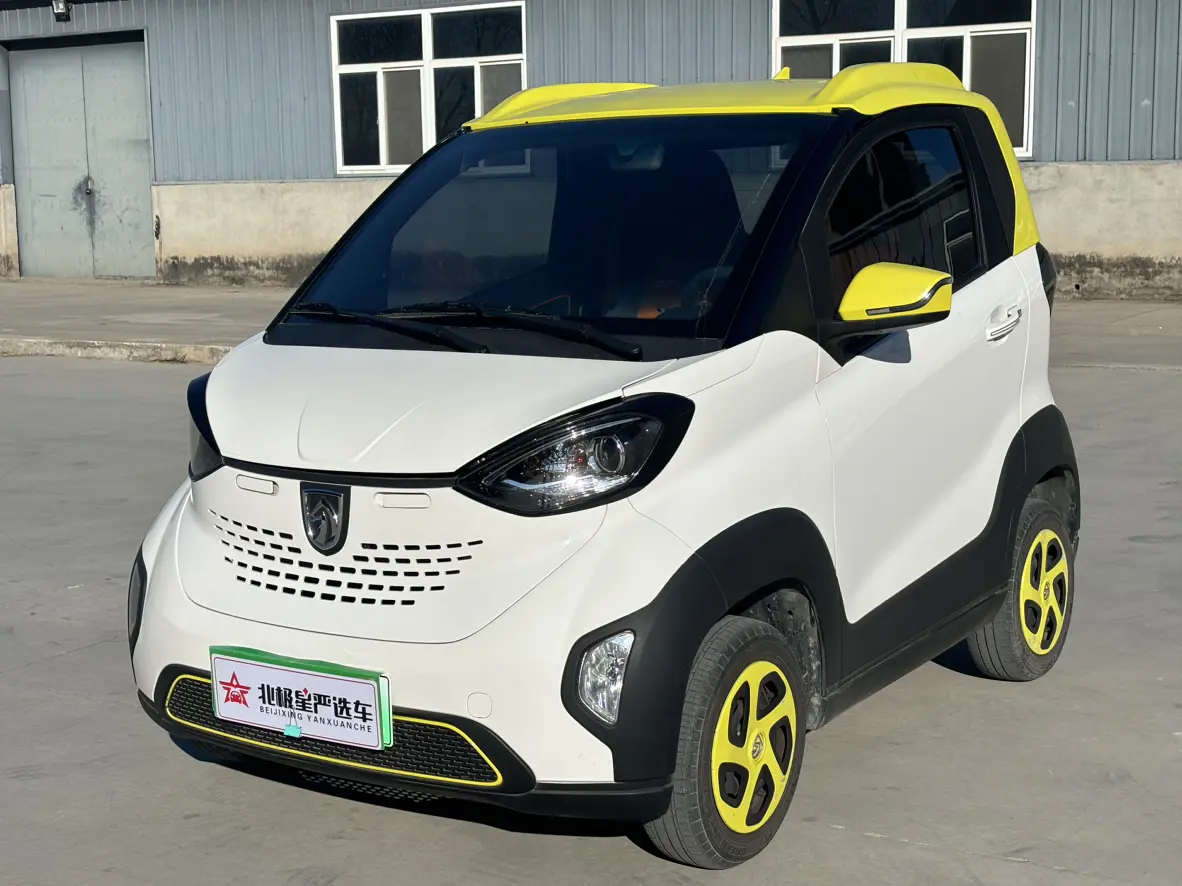 Baojun E100  из Китая