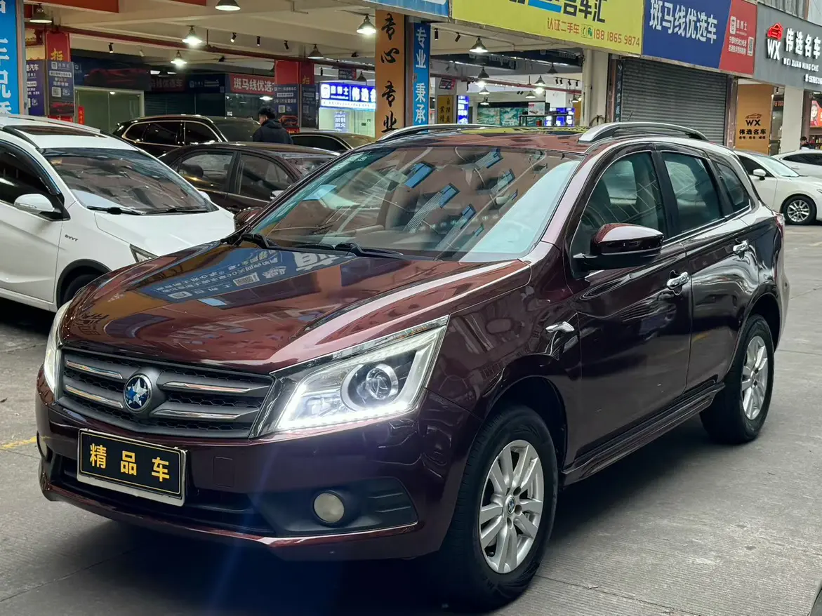 Kai Chen Venucia T70  из Китая