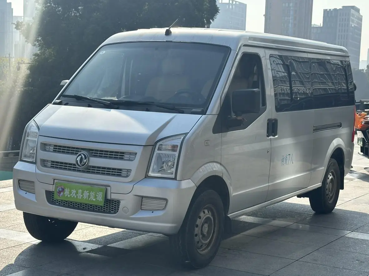 Dongfeng Xiaokang EC36  из Китая