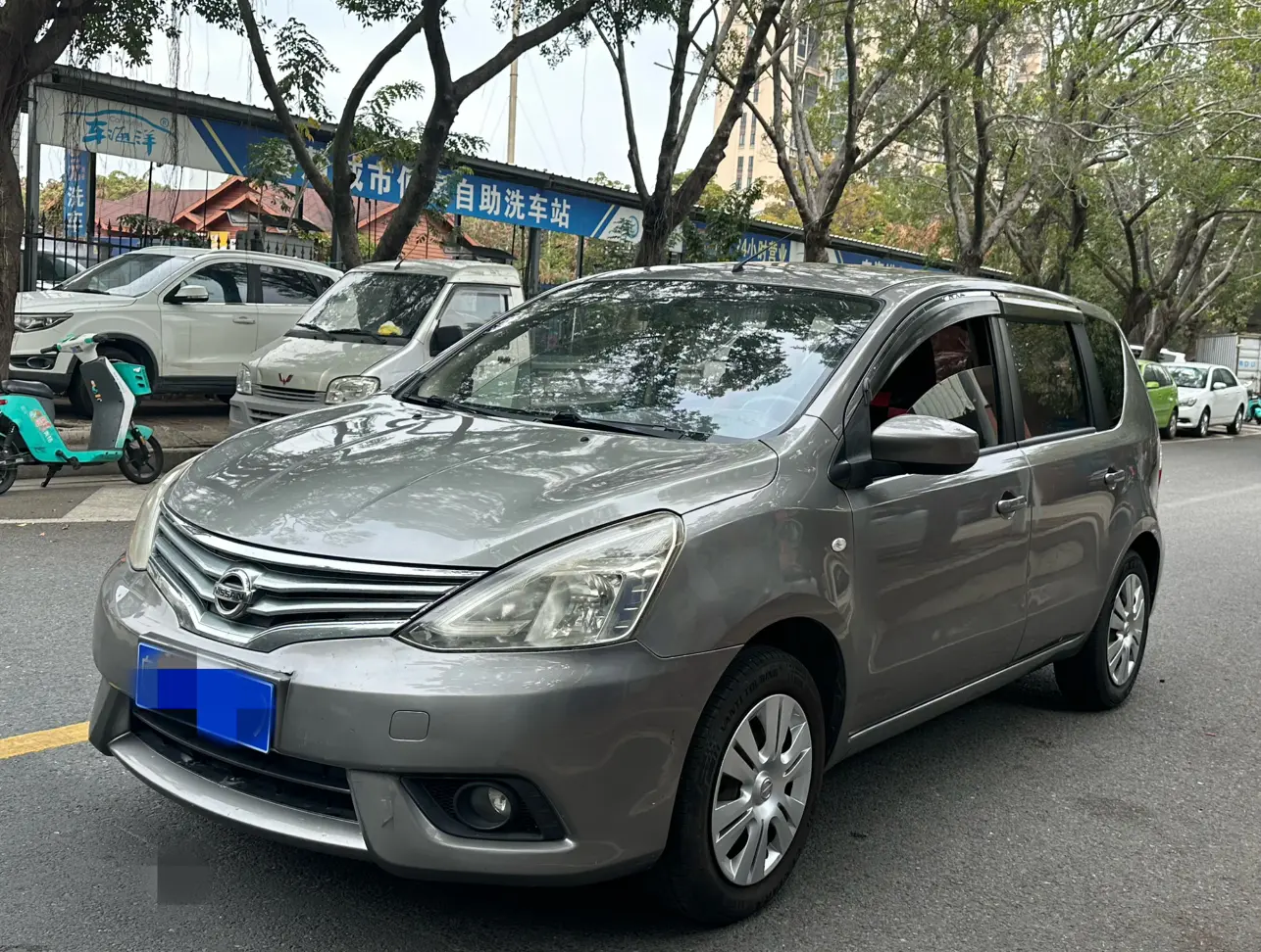 Nissan Li Wei  из Китая