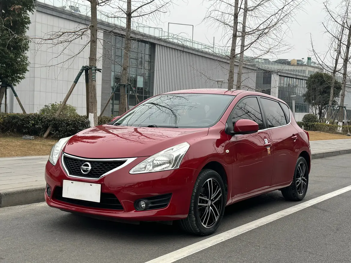 Nissan Tiida  из Китая