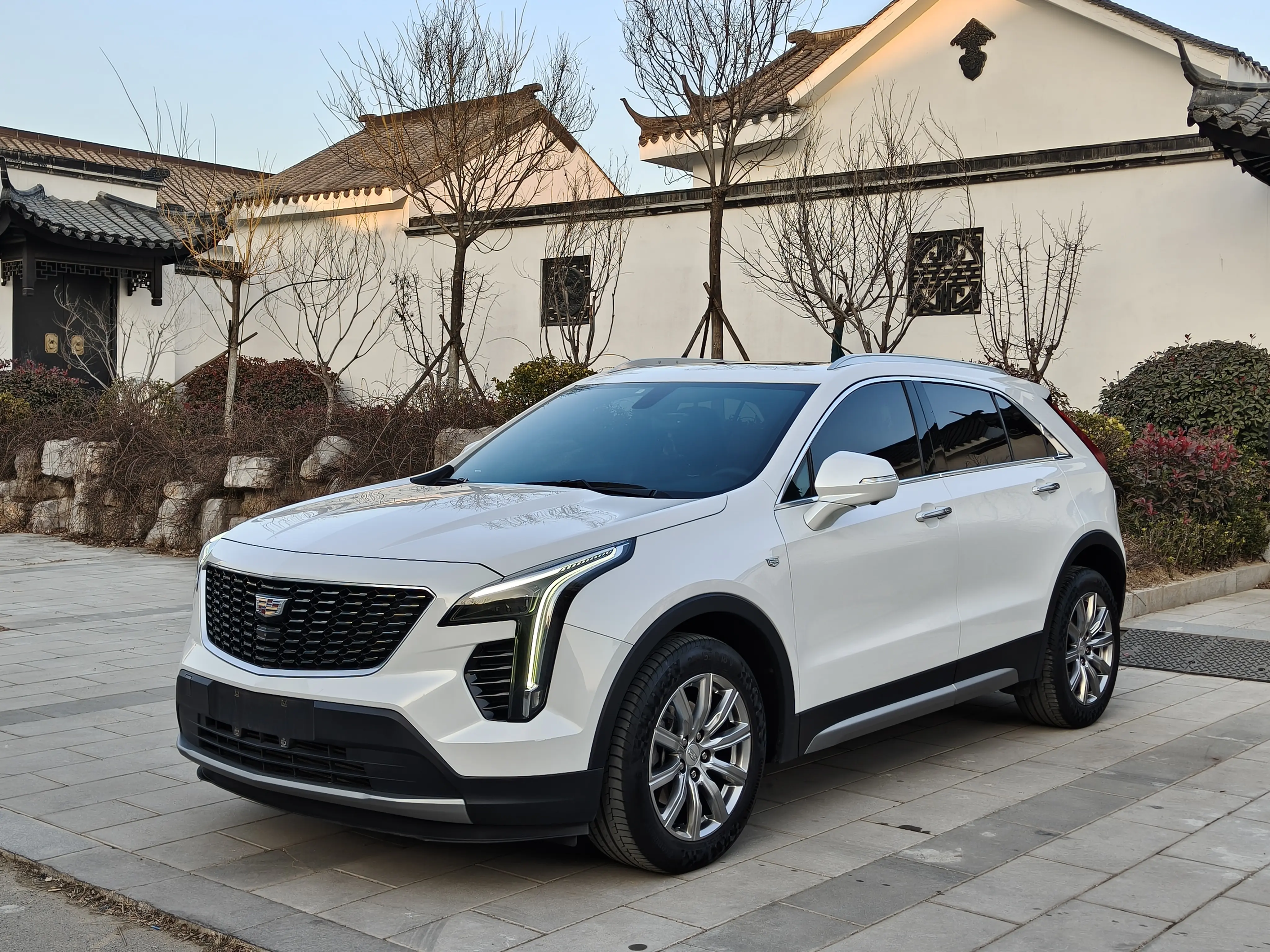 Cadillac XT4  из Китая